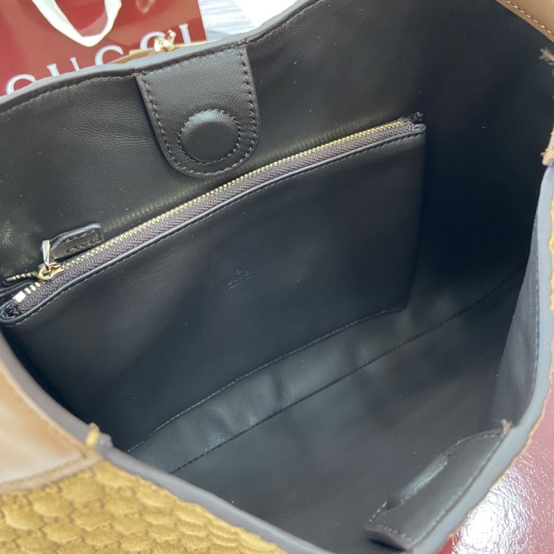 Gvc*1 tote bags
